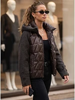 Kurtka damska zimowa pikowana z kapturem brązowa model 22350691 - FashionStreet Kurtka damska zimowa pikowana z kapturem brązowa model 22350691 - FashionStreet