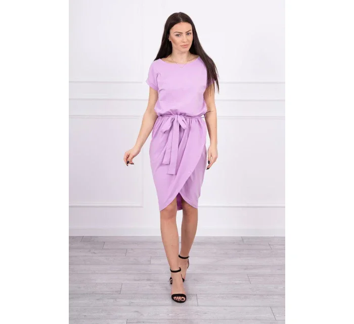 Šaty s obálkovým spodním dílem ve fialové barvě