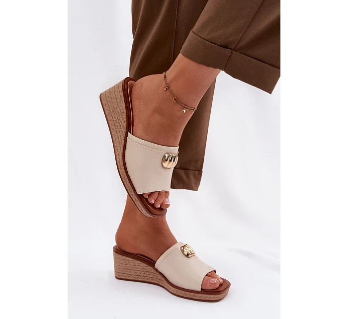 Dámské sandály na platformě s pleteniny Béžové model 22101415 - SERGIO LEONE Dámské sandály na platformě s pleteniny Béžové model 22101415 - SERGIO LEONE