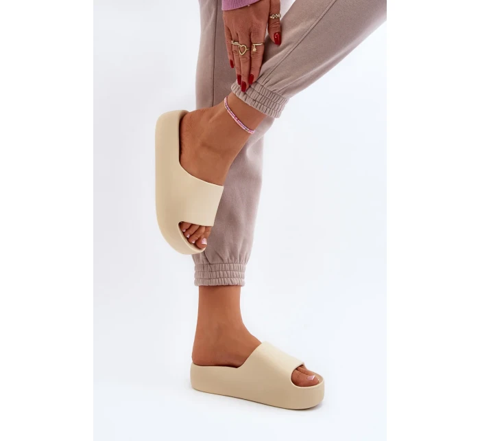 Dámské béžové pantofle Oreithano se silnou podrážkou