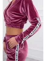 Velurová souprava s nápisem Queen tmavě růžová Velurová souprava s nápisem Queen tmavě růžová