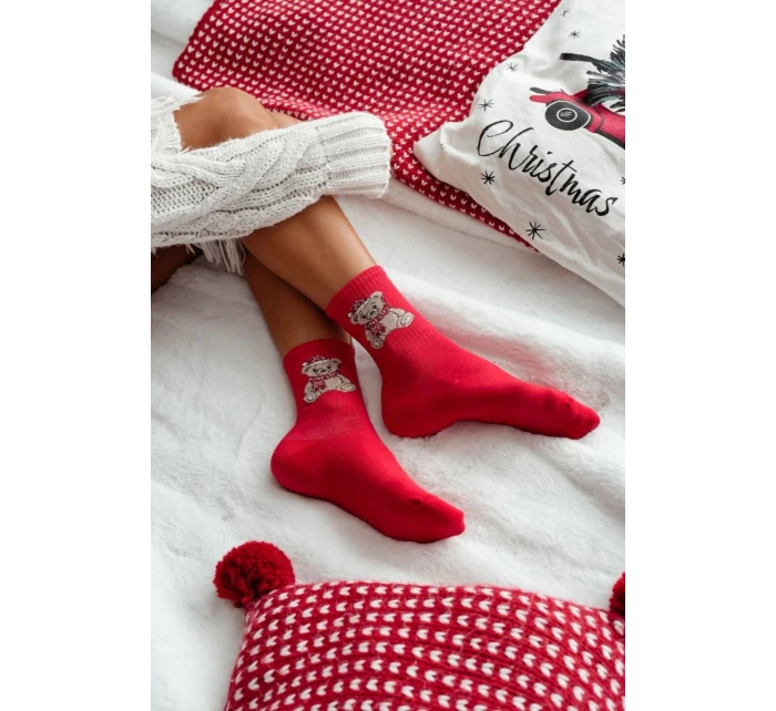 Dámské Vánoční Ponožky Medvídek v model 21780624 Santa Červené - Milena Dámské Vánoční Ponožky Medvídek v model 21780624 Santa Červené - Milena