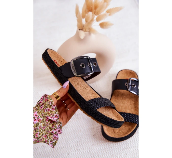 Módní pantofle s přezkou Big Star JJ274730 Black