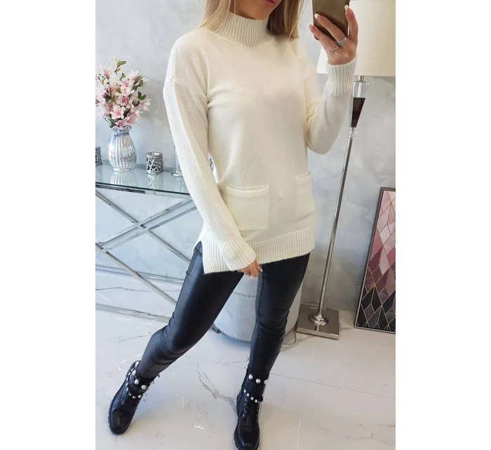 Svetr s límečkem v barvě ecru