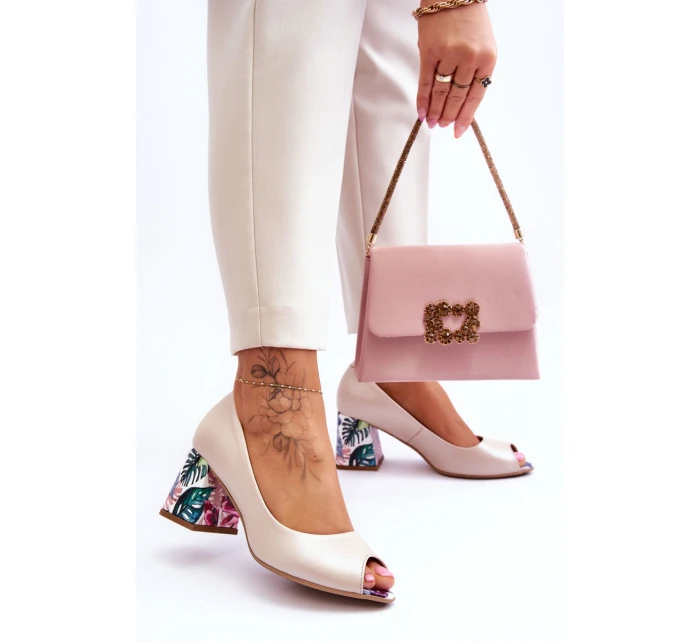 Kožené lodičky s ozdobným podpatkem Boty  béžová model 21615886 - Boto