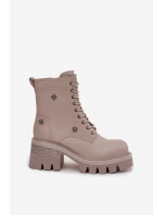 Dámské kožené workery na podpatku s ozdobnými připínáčky Artiker – béžové Dámské kožené workery na podpatku s ozdobnými připínáčky Artiker – béžové