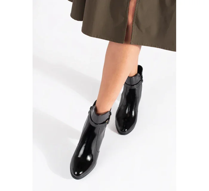 Zajímavé dámské černé  kotníčkové boty Obcas