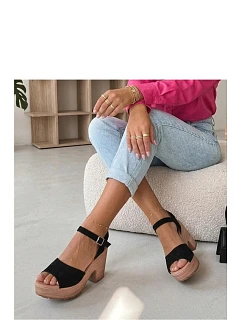 Sandály na podpatku  model 229782 Solea
