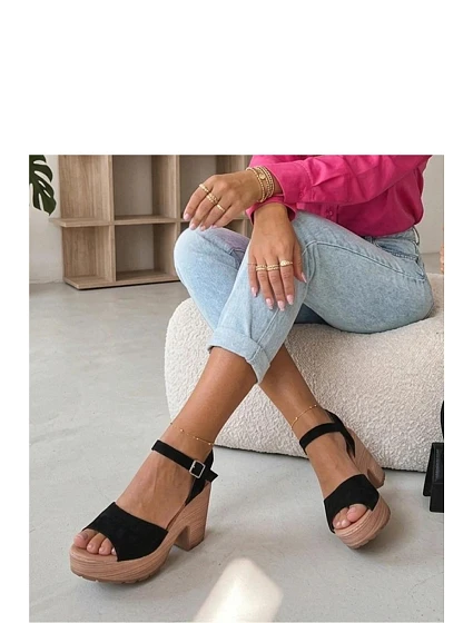 Sandály na podpatku  model 229782 Solea