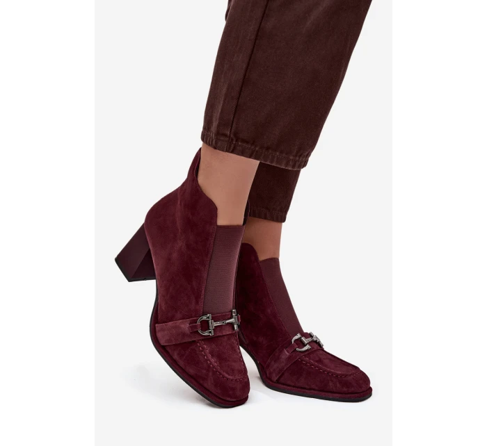 Dámské kotníkové boty z přírodního semiše na podpatku model 21714172 bordó - Artiker