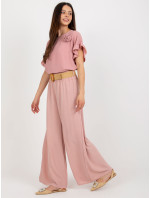Světle růžové letní kalhoty z látky s páskem
