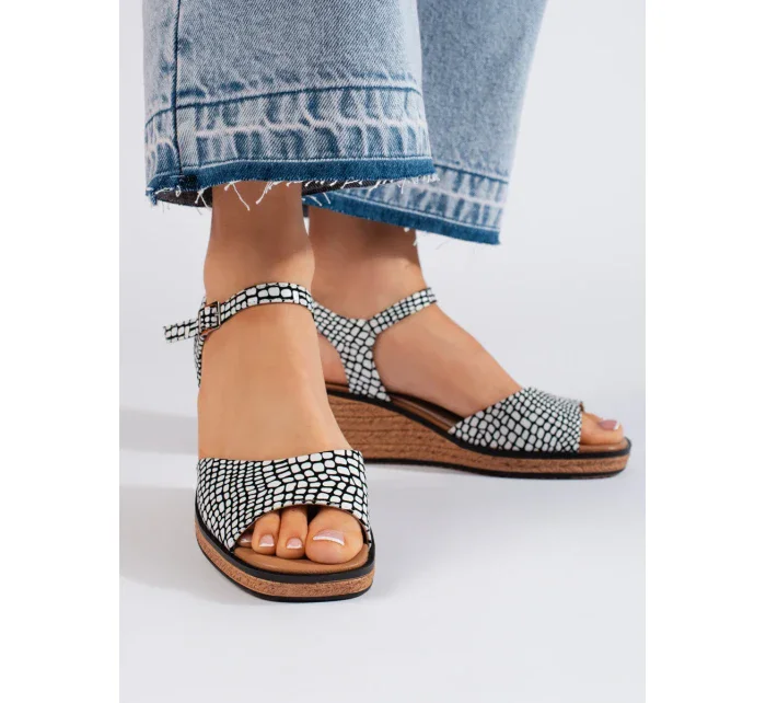 Pohodlné dámské  sandály černé na klínku