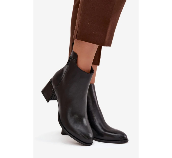 Dámské kožené kotníkové boty na podpatku vyhřívané černé model 21711915 - Boto