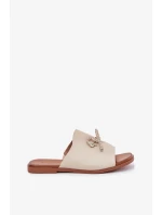 Dámské pantofle na nízkém podpatku s ozdobným vázáním – béžové Norela Dámské pantofle na nízkém podpatku s ozdobným vázáním – béžové Norela