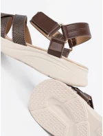 Výborné  sandály hnědé dámské platforma