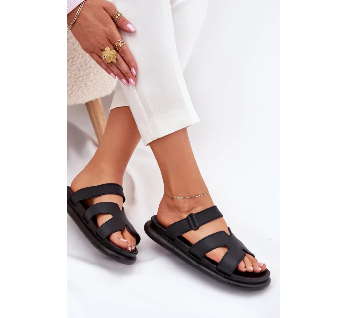 Gumové dámské pantofle s páskem černé model 21702656 - Boto Gumové dámské pantofle s páskem černé model 21702656 - Boto