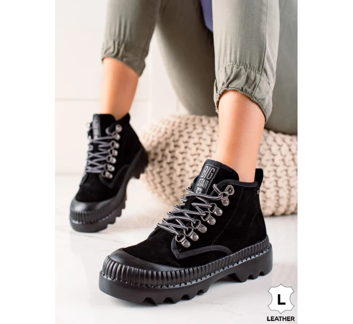 Krásné dámské černé kotníčkové boty bez podpatku Krásné dámské černé kotníčkové boty bez podpatku