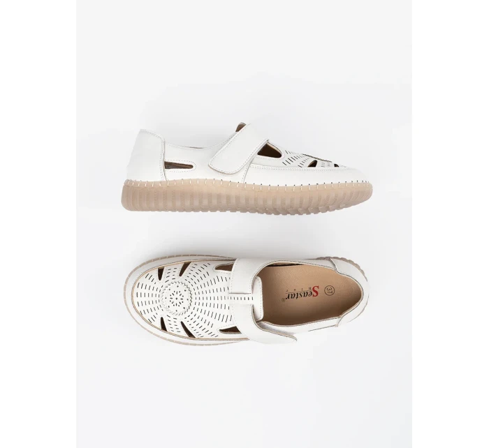 Stylové dámské  polobotky bílé na plochém podpatku