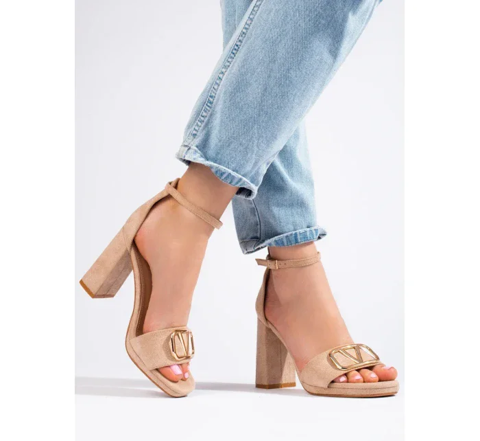 Moderní sandály dámské hnědé na širokém podpatku Moderní sandály dámské hnědé na širokém podpatku