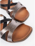 Trendy černé  sandály dámské na plochém podpatku