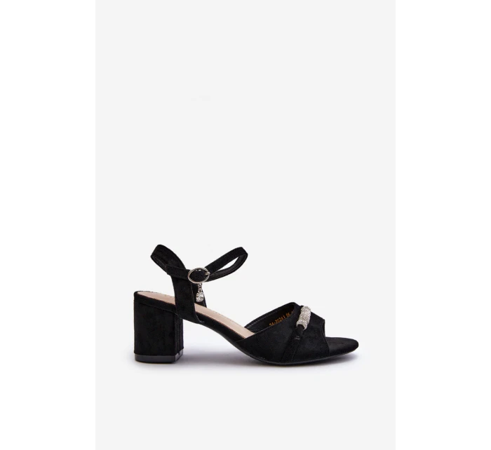 Dámské sandály z ekologického semiše na podpatku s ozdobami černé Narhi