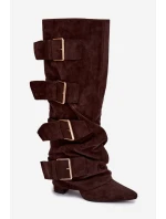 Dámské kozačky na sloupku a zlatými přezkami – čokoládové Isavelle Dámské kozačky na sloupku a zlatými přezkami – čokoládové Isavelle