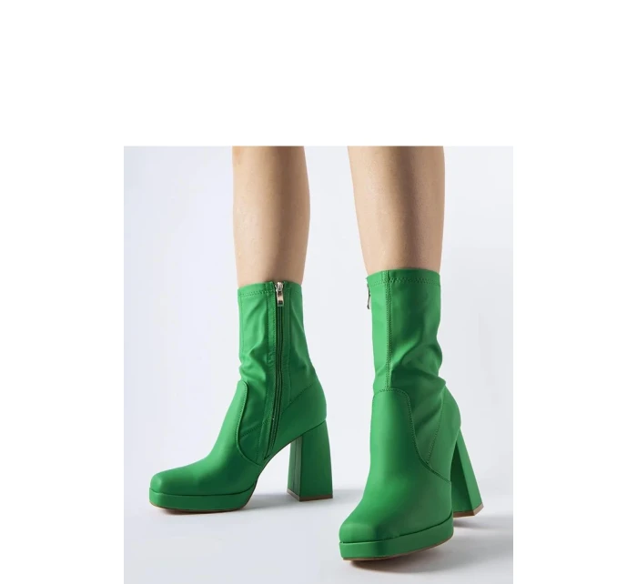 Boty na podpatku model 206496 Solea Boty na podpatku model 206496 Solea