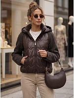 Kurtka damska pikowana z odpinanym kapturem brązowa model 22347621 - FashionStreet Kurtka damska pikowana z odpinanym kapturem brązowa model 22347621 - FashionStreet