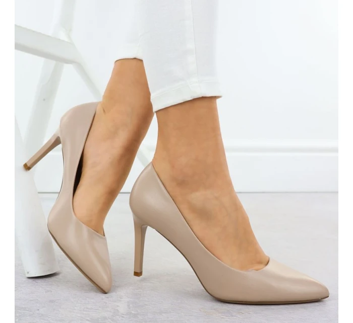 Béžové lodičky na jehlovém podpatku Sergio model 22013077 - LEONE Béžové lodičky na jehlovém podpatku Sergio model 22013077 - LEONE