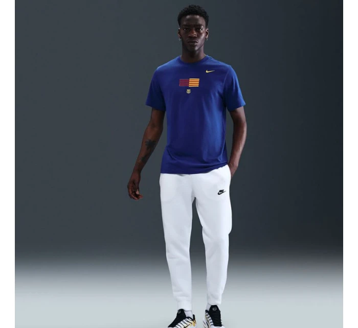 Tričko FC Barcelona Crest Tee model 21237135 - NIKE Tričko FC Barcelona Crest Tee model 21237135 - NIKE