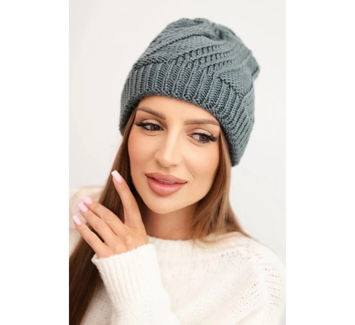 Dámská zimní čepice z vlny model 21750360 grafitová - K-Fashion Dámská zimní čepice z vlny model 21750360 grafitová - K-Fashion