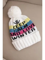 Dámská zimní čepice s vlnou a nápisem s velkým bambulí K422 bílá Dámská zimní čepice s vlnou a nápisem s velkým bambulí K422 bílá