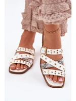 Ozdobené dámské sandály na plochém podpatku s pásky a sponou bílé model 21699557 - Boto