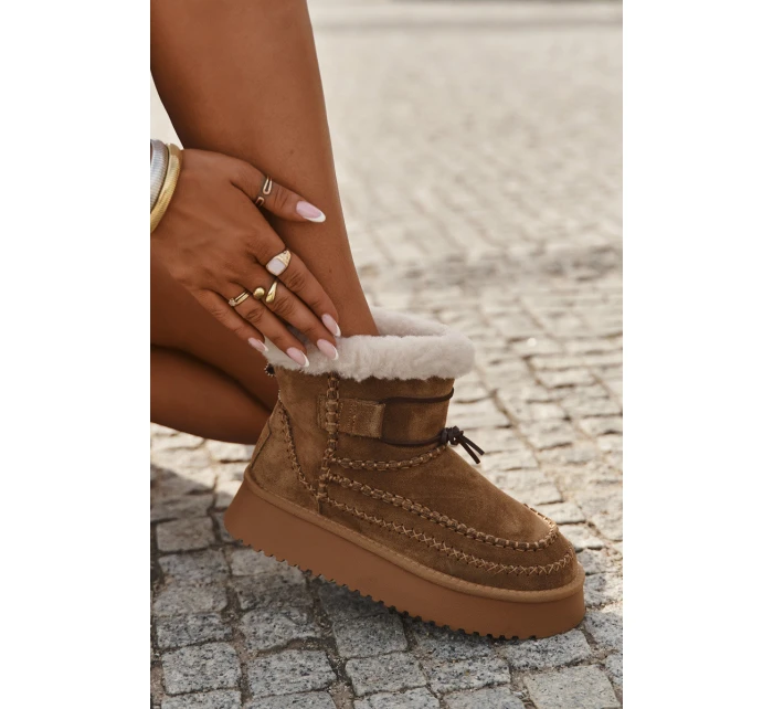 Semišové dámské zimní boty s ozdobnými prošitími Big Star SS274373 Camel Semišové dámské zimní boty s ozdobnými prošitími Big Star SS274373 Camel