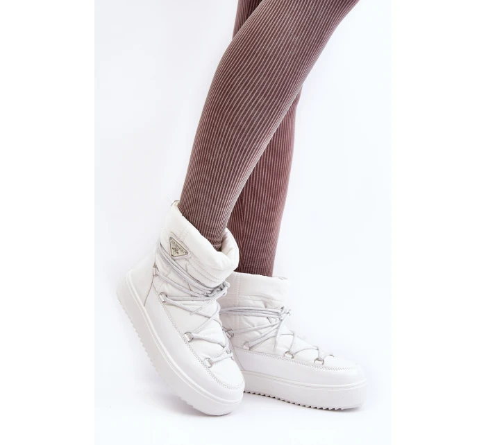 Dámské sněhule na platformě s vázáním bílé model 21641618 - Boto