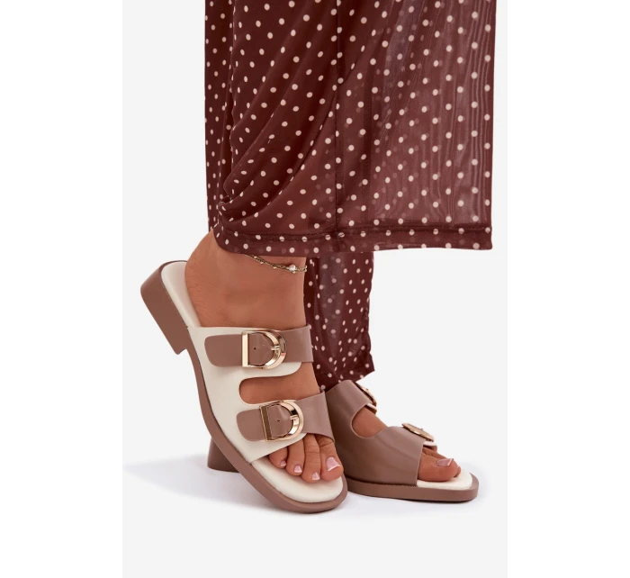 Dámské pantofle s zlatými sponami béžové model 21919181 - EVENTO Dámské pantofle s zlatými sponami béžové model 21919181 - EVENTO