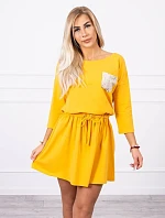 Hořčicové flitrové šaty s kapsami