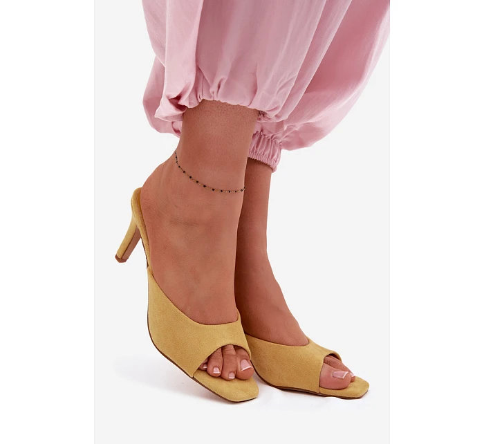 Dámské pantofle na podpatku Žluté model 22092050 - Boto