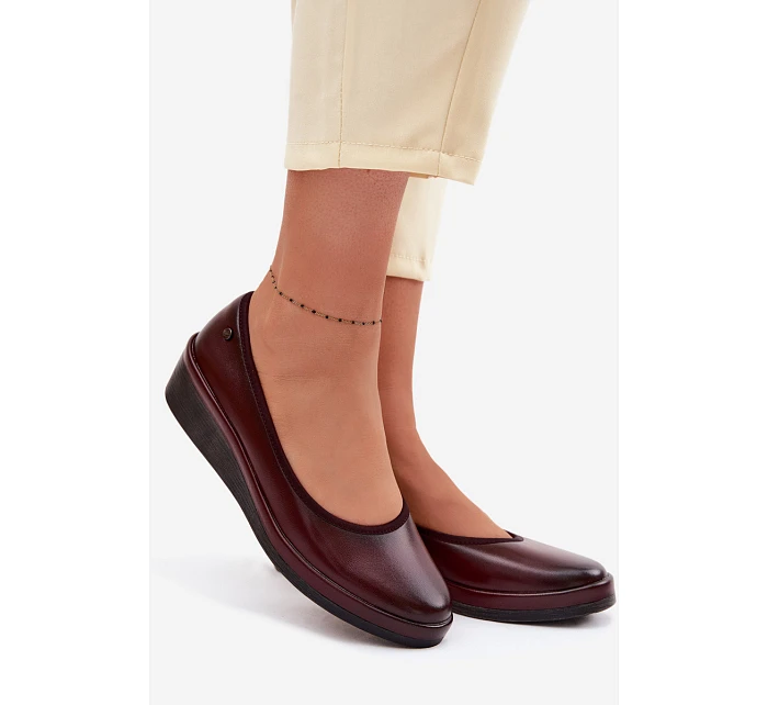 Kožené dámské polobotky na platformě Vinceza 39987 bordó