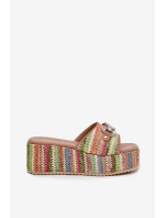 Dámské Pantofle Na Klínu S Pletením A Dekorací Multikolor model 21698886 - Boto Dámské Pantofle Na Klínu S Pletením A Dekorací Multikolor model 21698886 - Boto