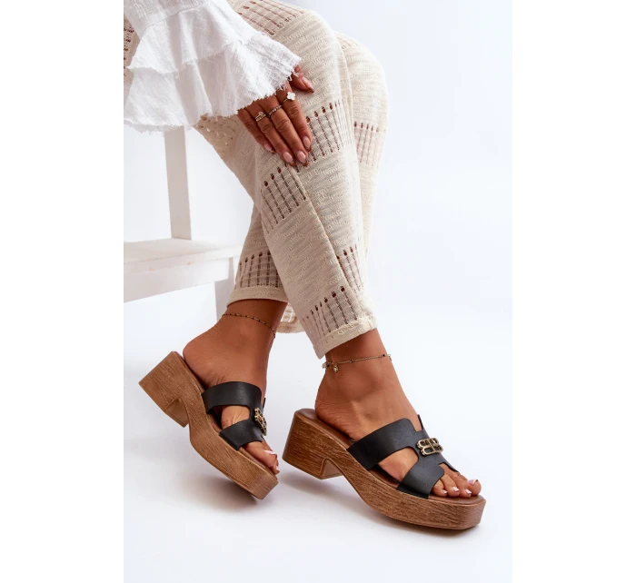 Zazoo 40412 Kožené Elegantní Dámské Žabky S Zlatým Ozdobou Černé