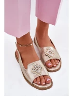 Dámské sandály na plochém podpatku s ozdobným detailem model 21696695 zlaté - S.Barski