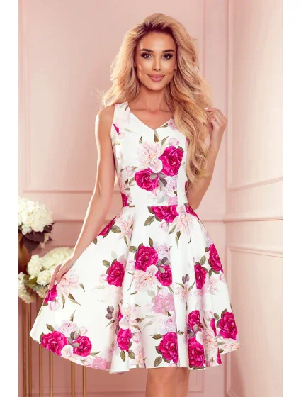 Rozšířené dámské šaty se vzorem růží a s výstřihem ve tvaru srdce 114-16 Rozšířené dámské šaty se vzorem růží a s výstřihem ve tvaru srdce 114-16