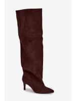 Dámské kozačky na jehlovém podpatku bez zapínání v čokoládové barvě model 21707734 - Boto