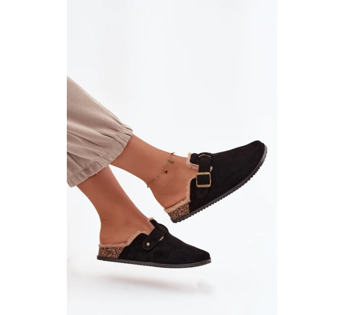 Dámské nazouvací pantofle s kožešinou a přezkou Sylisse – černé