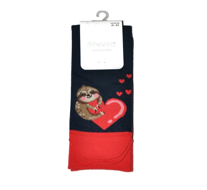 Vzorované pánské ponožky Steven art.136 Srdíčka