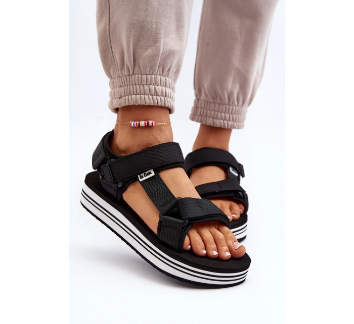 Dámské sandály na platformě Lee Cooper LCW-24-05-2753L Černé Dámské sandály na platformě Lee Cooper LCW-24-05-2753L Černé