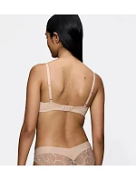 BODY MAKE-UP ILLUSION LACE – Podprsenka s polstrováním a comfort wire pro zvýrazněný dekolt Triumph BODY MAKE-UP ILLUSION LACE – Podprsenka s polstrováním a comfort wire pro zvýrazněný dekolt Triumph