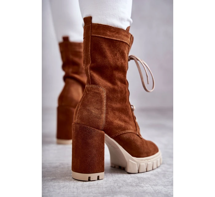 Dámské semišové kozačky na platformě hnědé model 21597730 - Boto