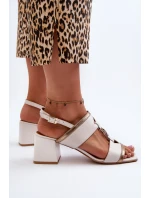 Kožené elegantní sandály na podpatku Laura Messi 2768 Bílé